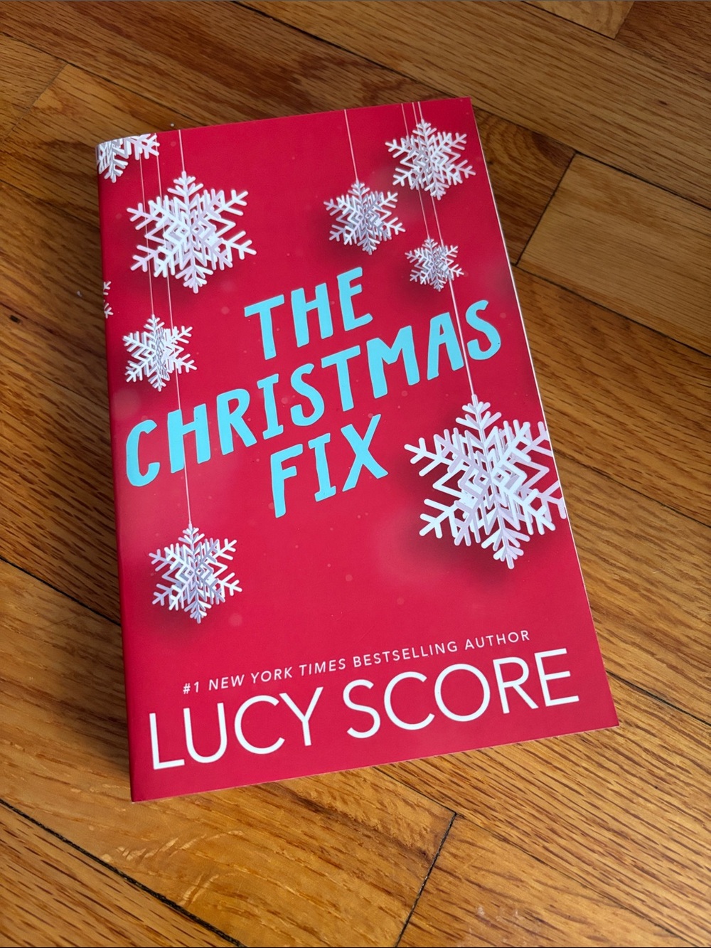 The Christmas Fix by Lucy Score - Red Cover